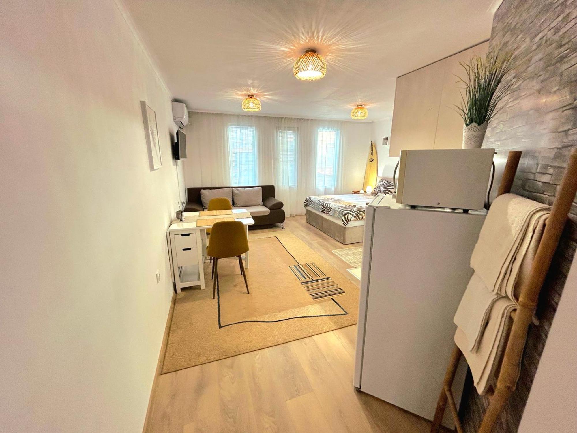 Aloha Apartment Burgas Luaran gambar